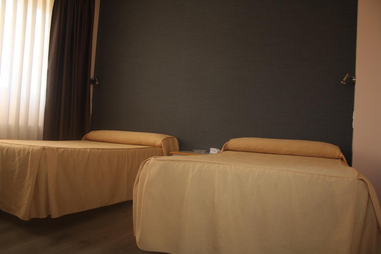 Hotel Lupa San Juan de Pinera Екстериор снимка