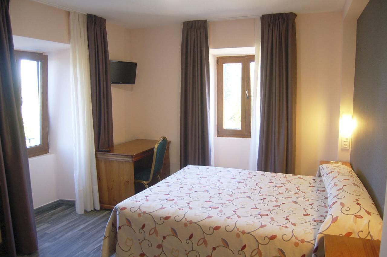Hotel Lupa San Juan de Pinera Екстериор снимка
