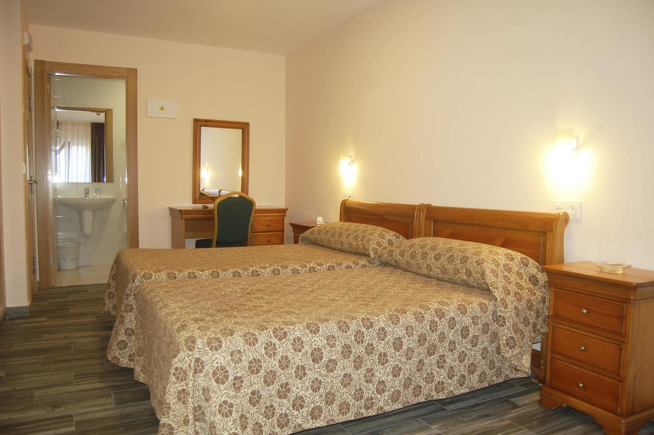Hotel Lupa San Juan de Pinera Екстериор снимка